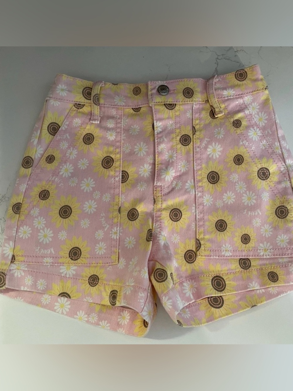 Girls Leviās Pink Sunflower Print High Rise Shorts size 16